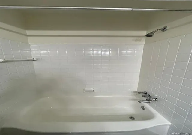 42nd image of 9375 Penrod St, Detroit, MI 48228 | MLS# 60373402