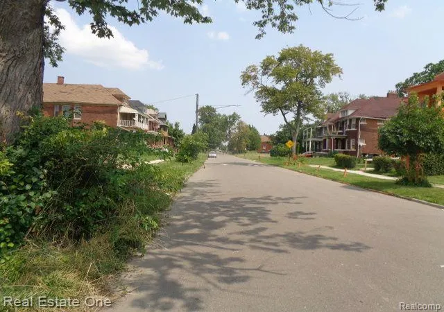 8th image of 227 Belmont St, Detroit, MI 48202 | MLS# 60932937