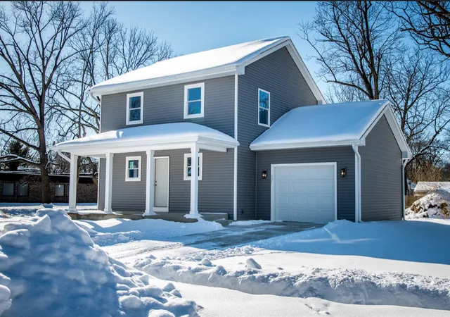 Homes for sale in Kalamazoo, MI | 601 Chicago Ave, Kalamazoo, MI 49048 | MLS# 70515556
