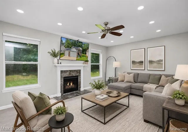 Photo 3 of Sale Pending at 8012 Ivy Glen Park Ln, White Lake, MI 48386 2208 | MLS# 61012836 | Listing updated on 2026-09-13