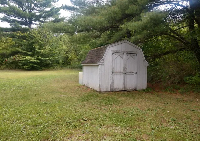 2nd image of 8653 E Remus Rd, Mount Pleasant, MI 48858 | MLS# 70492427