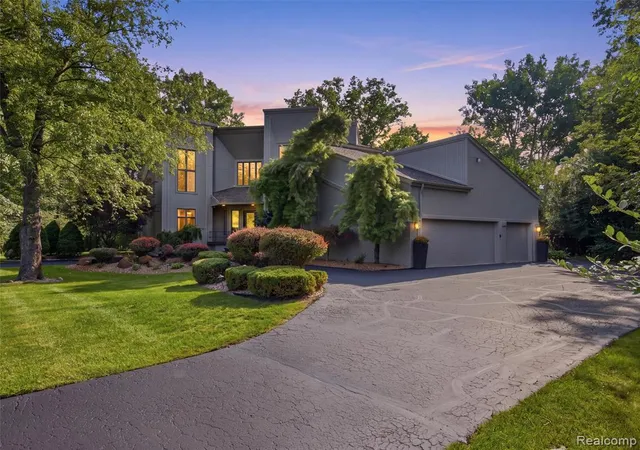 Photo 1 of Single family home for sale at 1250 Sunniwood Pl, Rochester, MI 48306 2473 | MLS# 61024204 | Listing updated on 2026-08-27