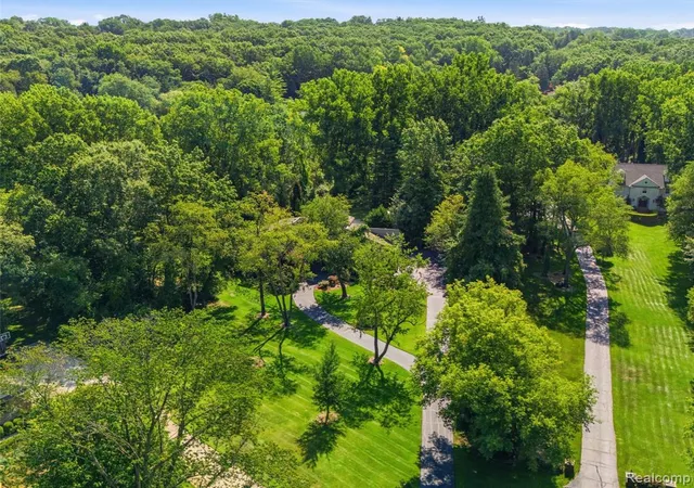 Photo 72 of Single family home for sale at 1250 Sunniwood Pl, Rochester, MI 48306 2473 | MLS# 61024204 | Listing updated on 2026-08-27