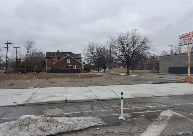 Photo 1 of Land for sale at 13131 E Warren Ave, Detroit, MI 48215 2016 | MLS# 40229962 | Listing updated on 2026-08-26