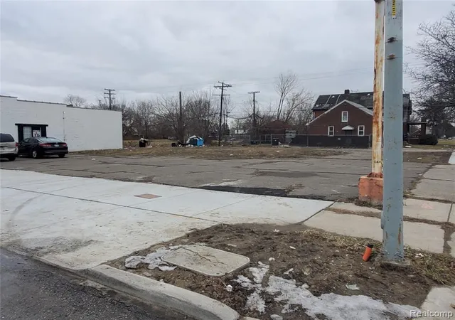 Photo 2 of Land for sale at 13131 E Warren Ave, Detroit, MI 48215 2016 | MLS# 40229962 | Listing updated on 2026-08-26