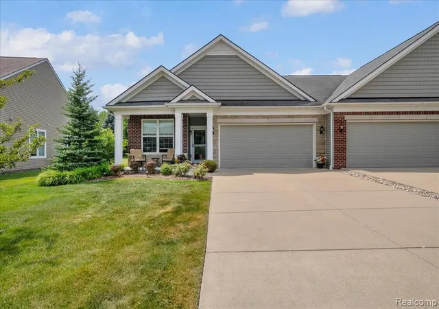 2nd image of 6394 Prairie Dunes Dr, Grand Blanc, MI 48439 | MLS# 61015054