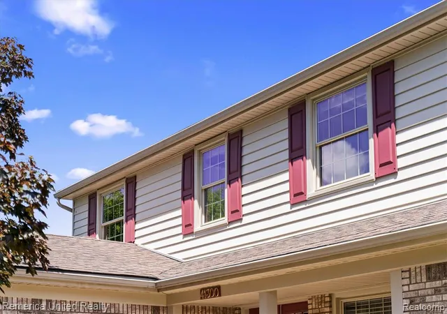 Photo 4 of Single Family Residence at 41300 Singh Blvd, Novi, MI 48375 | MLS# 60998846 | | Sold on 2026-07-02