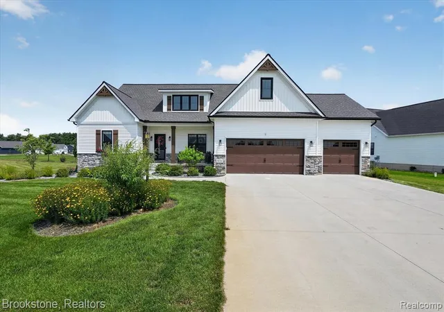 Photo 1 of Sale Pending at 9830 Loretta Ln, South Lyon, MI 48178 | MLS# 61012318 | Listing updated on 2026-08-16