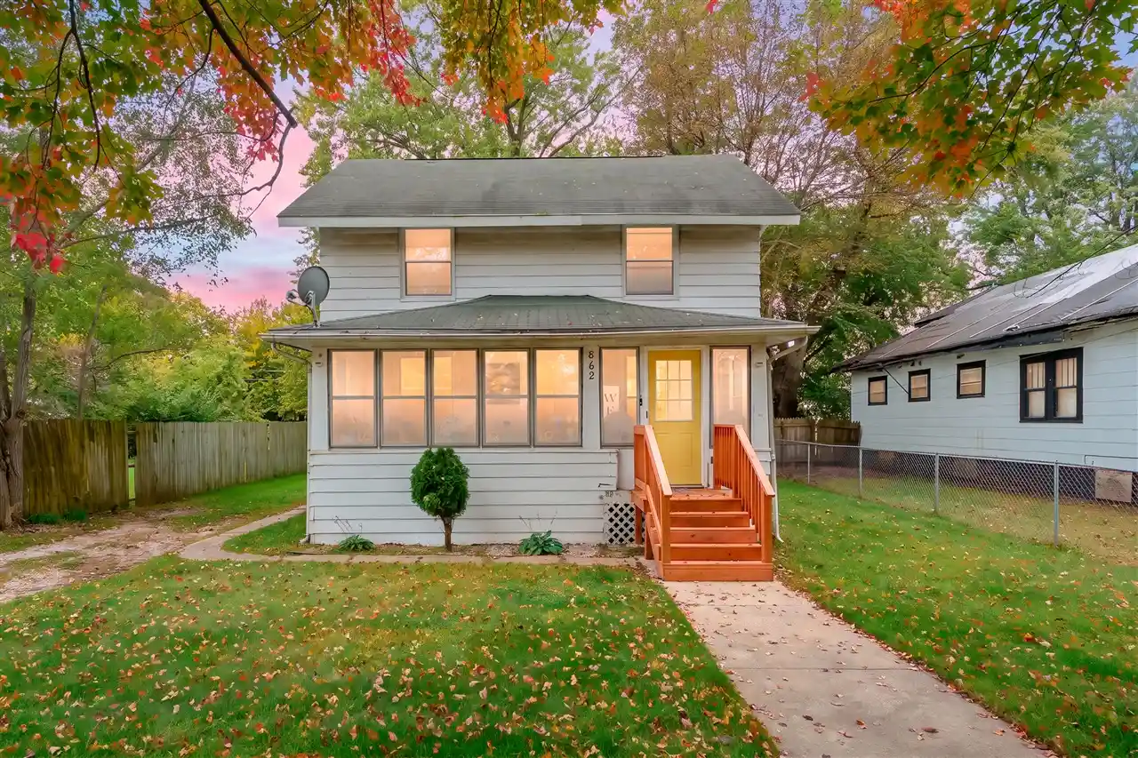 Photo 1 of Single family home for sale at 862 Lavette Ave, Benton Harbor, MI 49022 | MLS# 70564856 | Listing updated on 2026-10-21