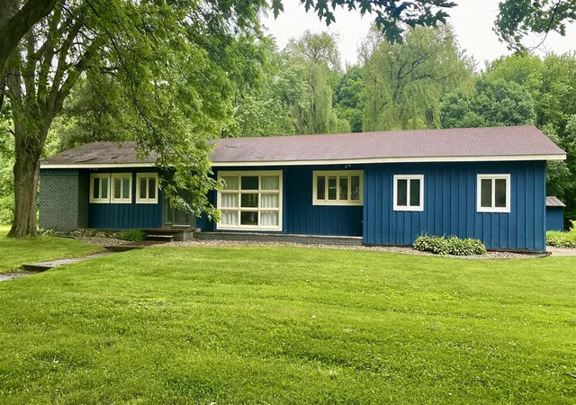 1st image of 641 Tracey Ln, Brighton, MI 48114 | MLS# 70538981