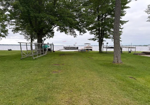 Homes for sale in Houghton Lake, MI | 508 Shore View Dr, Houghton Lake, MI 48629 | MLS# 80070285