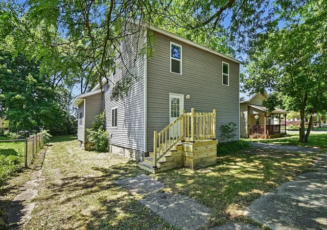 Photo 1 of Single family home for sale at 1917 Van Buren St, Saginaw, MI 48602 | MLS# 50216088 | Listing updated on 2026-09-11