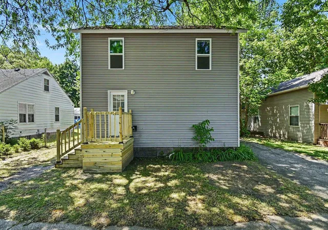 Photo 2 of Single family home for sale at 1917 Van Buren St, Saginaw, MI 48602 | MLS# 50216088 | Listing updated on 2026-09-11