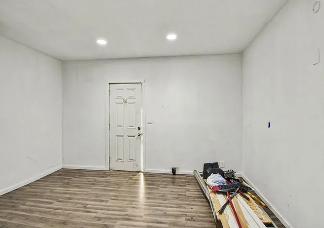 Photo 4 of Single family home for sale at 1917 Van Buren St, Saginaw, MI 48602 | MLS# 50216088 | Listing updated on 2026-09-11