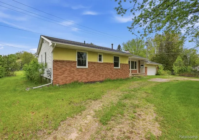 Photo 3 of Sale Pending at 396 Plum Crk Rd, Lapeer, MI 48446 | MLS# 60992014 | Listing updated on 2026-07-13