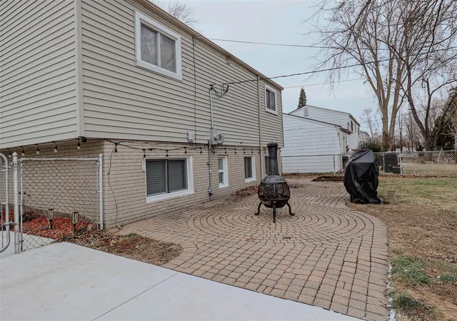 3rd image of 38544 Trafalgar Wy, Sterling Heights, MI 48312 | MLS# 70514458
