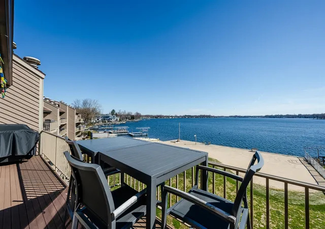 Homes for sale in Coloma, MI | 5251 Paw Paw Lake Rd #16, Coloma, MI 49038 | MLS# 70518681