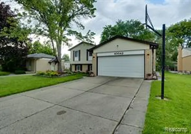 Homes for sale in Sterling Heights, MI | 40042 Stimpson Dr, Sterling Heights, MI 48310 | MLS# 61009122