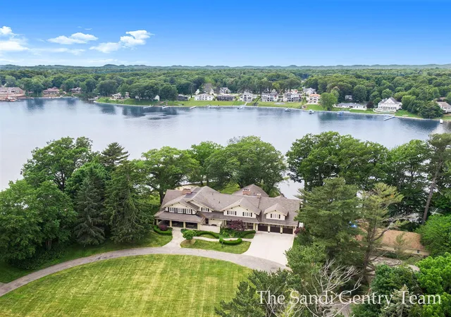 1st image of 18635 N Fruitport Rd, Spring Lake, MI 49456 | MLS# 70431434