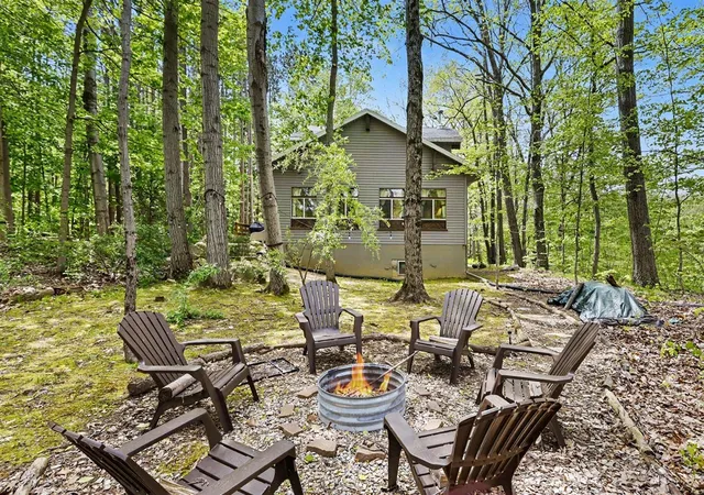 Photo 4 of Single family home for sale at 10953 Red Bud Trl, Berrien Springs, MI 49103 | MLS# 70539359 | Listing updated on 2026-09-03