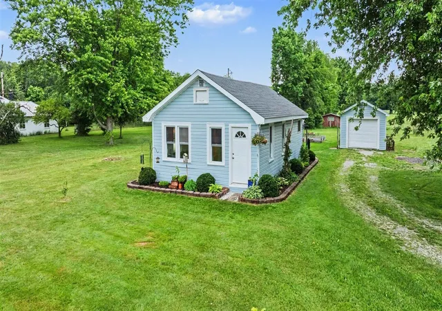 Homes for sale in Constantine, MI | 64311 Lutz Rd, Constantine, MI 49042 | MLS# 70541049