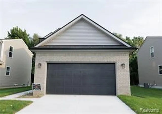 Photo 2 of Single family home for sale at 23207 Dale Allen Dr, Clinton Township, MI 48035 | MLS# 60949495 | Listing updated on 2026-07-08
