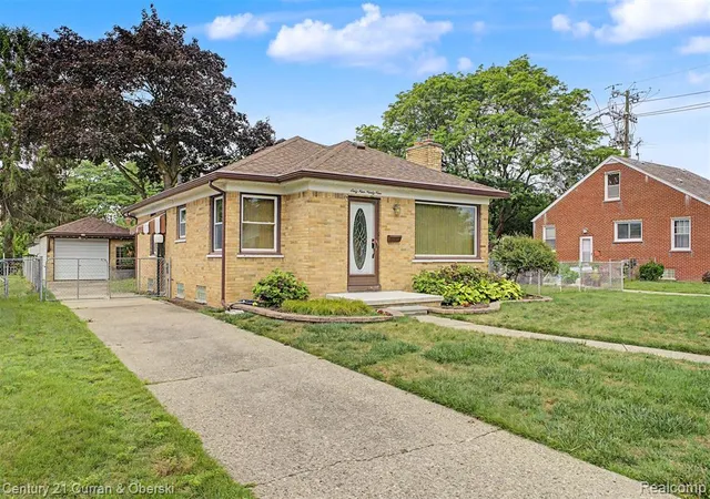 Homes for sale in Dearborn Heights, MI | 6999 Fenton St, Dearborn Heights, MI 48127 | MLS# 61008899