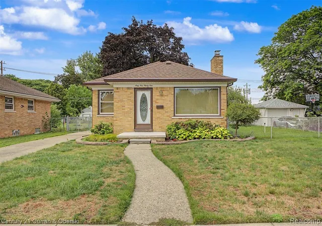 Homes for sale in Dearborn Heights, MI | 6999 Fenton St, Dearborn Heights, MI 48127 | MLS# 61008899