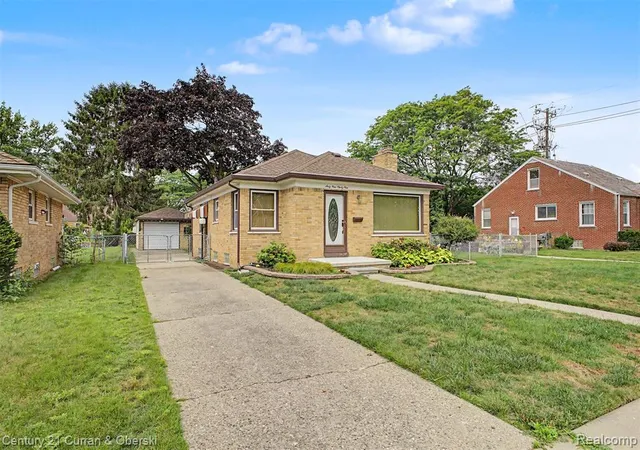 Homes for sale in Dearborn Heights, MI | 6999 Fenton St, Dearborn Heights, MI 48127 | MLS# 61008899