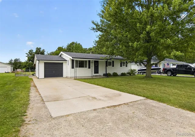 3rd image of 26680 Emma Ave, Flat Rock, MI 48134 | MLS# 61023014