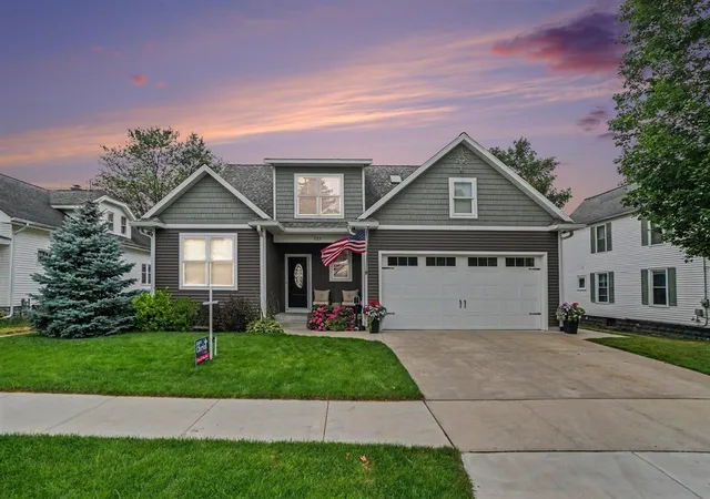 1st image of 223 Prospect St, Spring Lake, MI 49456 | MLS# 70548851