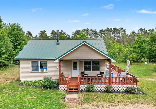 2nd image of 253 S Pine Tree Ln, Beulah, MI 49617 | MLS# 70545151