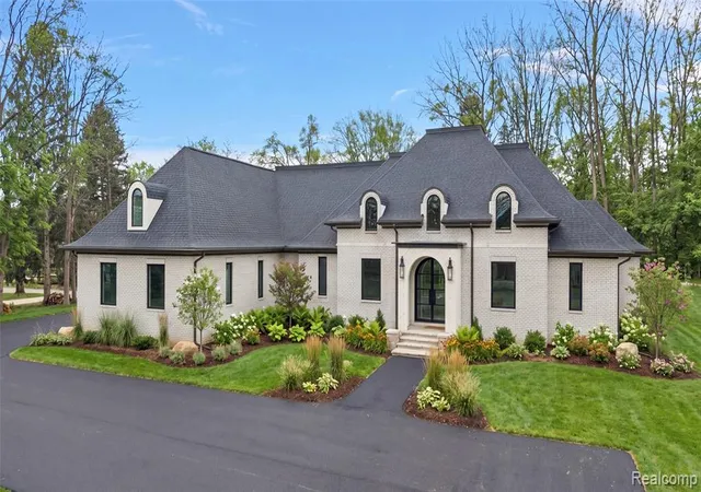 1st image of 5560 Sheldon Rd, Rochester, MI 48306 | MLS# 60982965