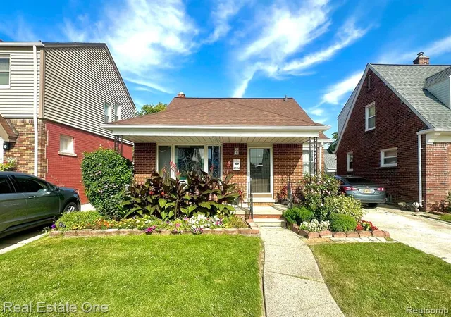 Photo 1 of Sale Pending at 6934 Coleman St, Dearborn, MI 48126 | MLS# 60357748 | Listing updated on 2025-06-20