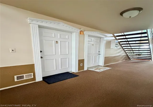 2nd image of 29117 Hayes Rd #3, Warren, MI 48088 | MLS# 61010309