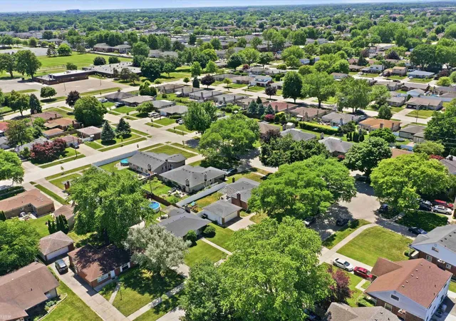 38th image of 35806 Impala Dr, Sterling Heights, MI 48312 | MLS# 50214104