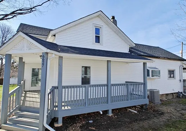 Homes for sale in Eau Claire, MI | 6627 E Berrien St, Eau Claire, MI 49111 | MLS# 70515979