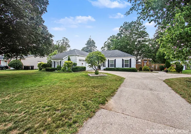 Homes for sale in Jenison, MI | 7747 Park Lane Ave, Jenison, MI 49428 | MLS# 70542553