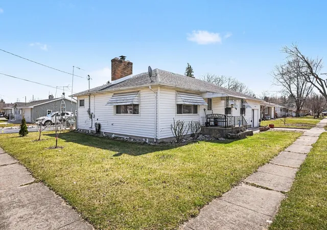 Homes for sale in Pinconning, MI | 701 Rhodes St, Pinconning, MI 48650 | MLS# 50214251