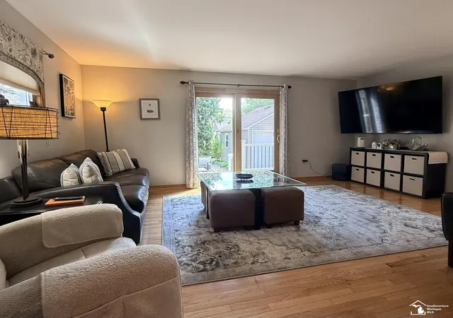 5th image of 2681 Lenox St, Trenton, MI 48183 | MLS# 50216850