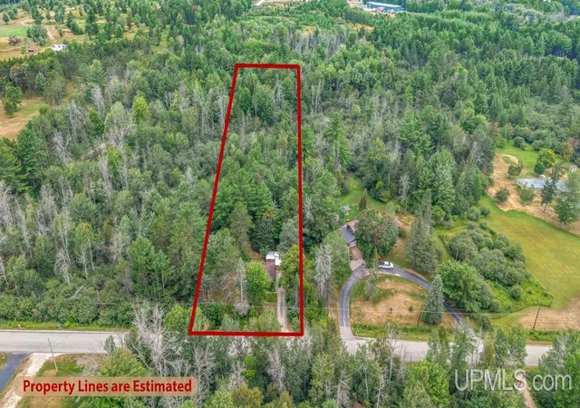 2nd image of 5328 12th Rd, Escanaba, MI 49829 | MLS# 50219515