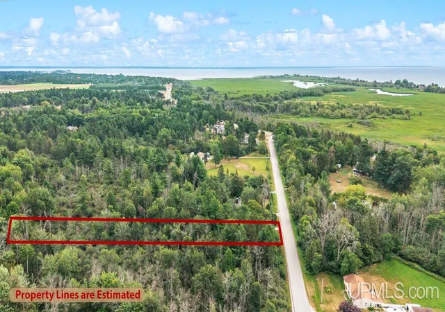 34th image of 5328 12th Rd, Escanaba, MI 49829 | MLS# 50219515