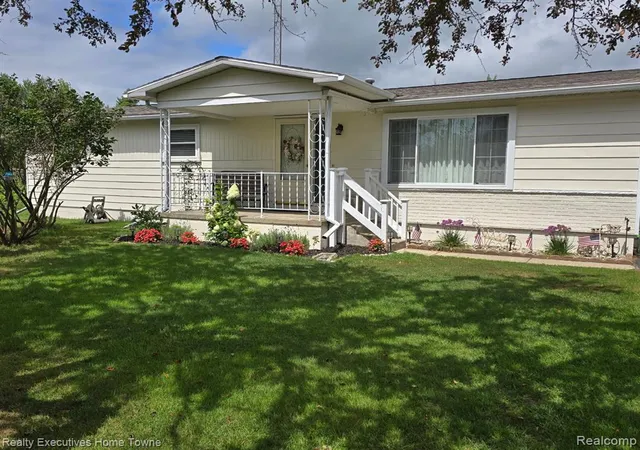 Homes for sale in Lexington, MI | 5938 Avalon Cir, Lexington, MI 48450 | MLS# 60995693