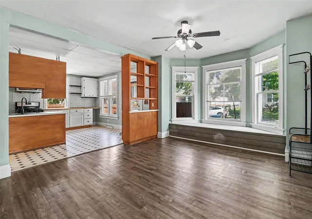 Photo 3 of Single family home for sale at 113 Franklin St, Ludington, MI 49431 | MLS# 70550997 | Listing updated on 2026-08-31
