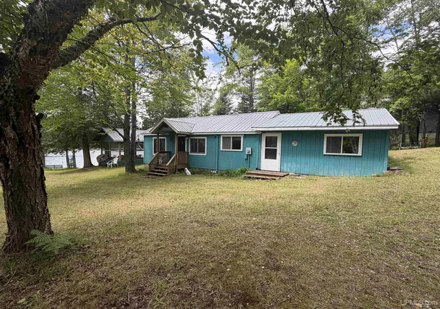 2nd image of 410 Lake Forest Dr, Skandia, MI 49885 | MLS# 50215906