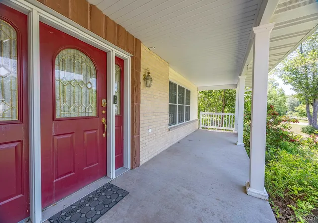 5th image of 1909 Robindale Dr, Houghton, MI 49931 | MLS# 50213911