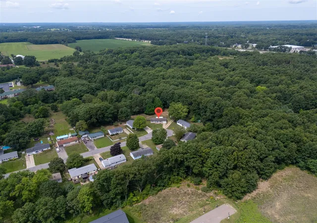 Photo 3 of Sale Pending at 55478 Giddings Ct, Mattawan, MI 49071 | MLS# 70553887 | Listing updated on 2026-08-23