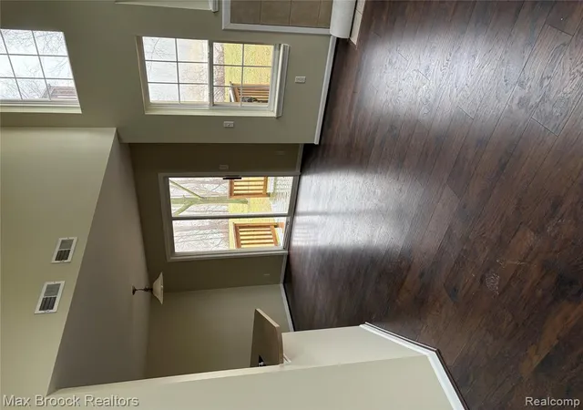Homes for sale in Auburn Hills, MI | 302 N Vista, Auburn Hills, MI 48326 | MLS# 60972457