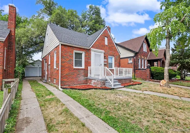 2nd image of 18955 Goulburn St, Detroit, MI 48205 | MLS# 61022800