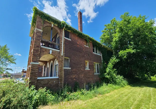 3rd image of 3330 Tuxedo St, Detroit, MI 48206 | MLS# 60252382